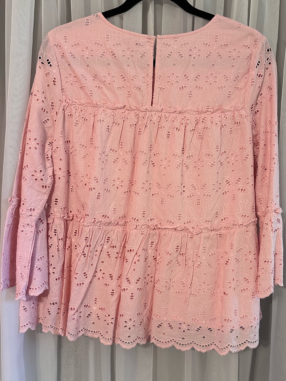 Crown & Ivy Pink Cotton Eyelet Ruffled Peplum 3/4 Sleeve Blouse Size L - Picture 7 of 8